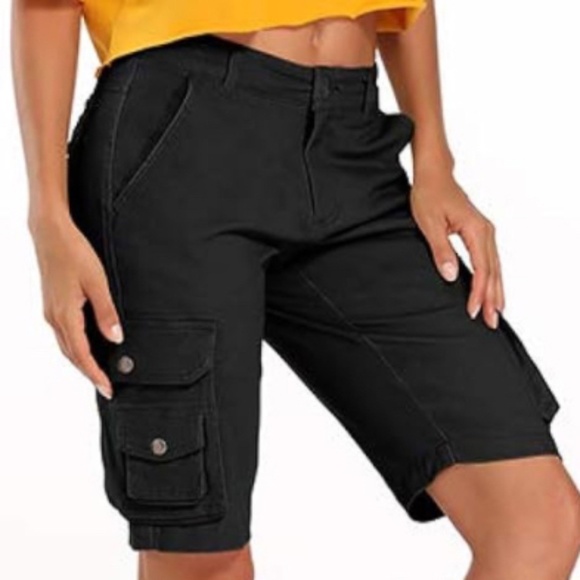 Black Cotton Bermuda Cargo Shorts | Size: 4 - Picture 1 of 16